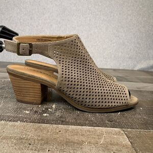 Lucky Brand Women’s Size 10 Bertel Peep Toe Suede Sandals Tan Ankle Strap